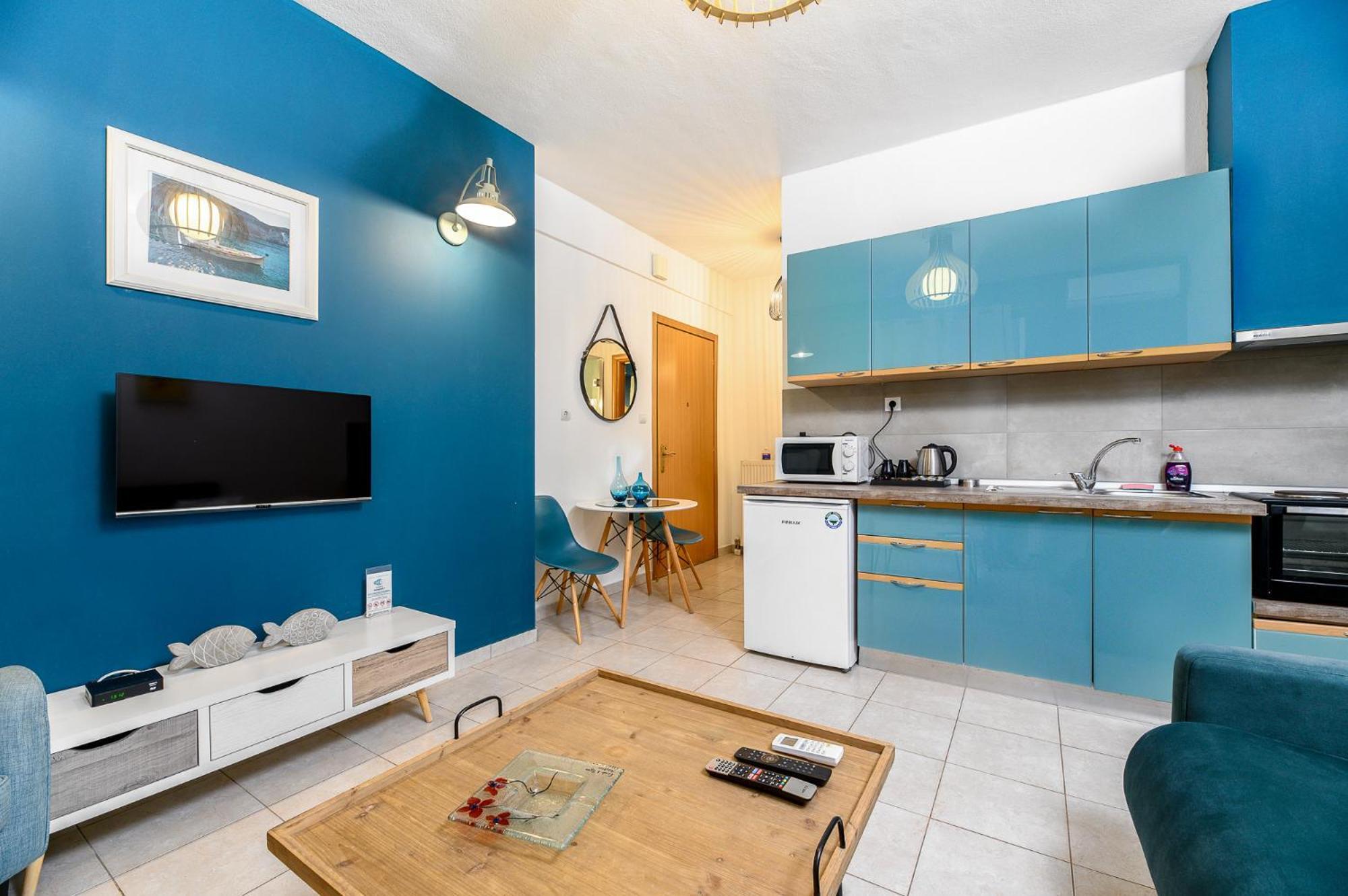 Ikies Luxury Apartments Ofrinion Exterior photo