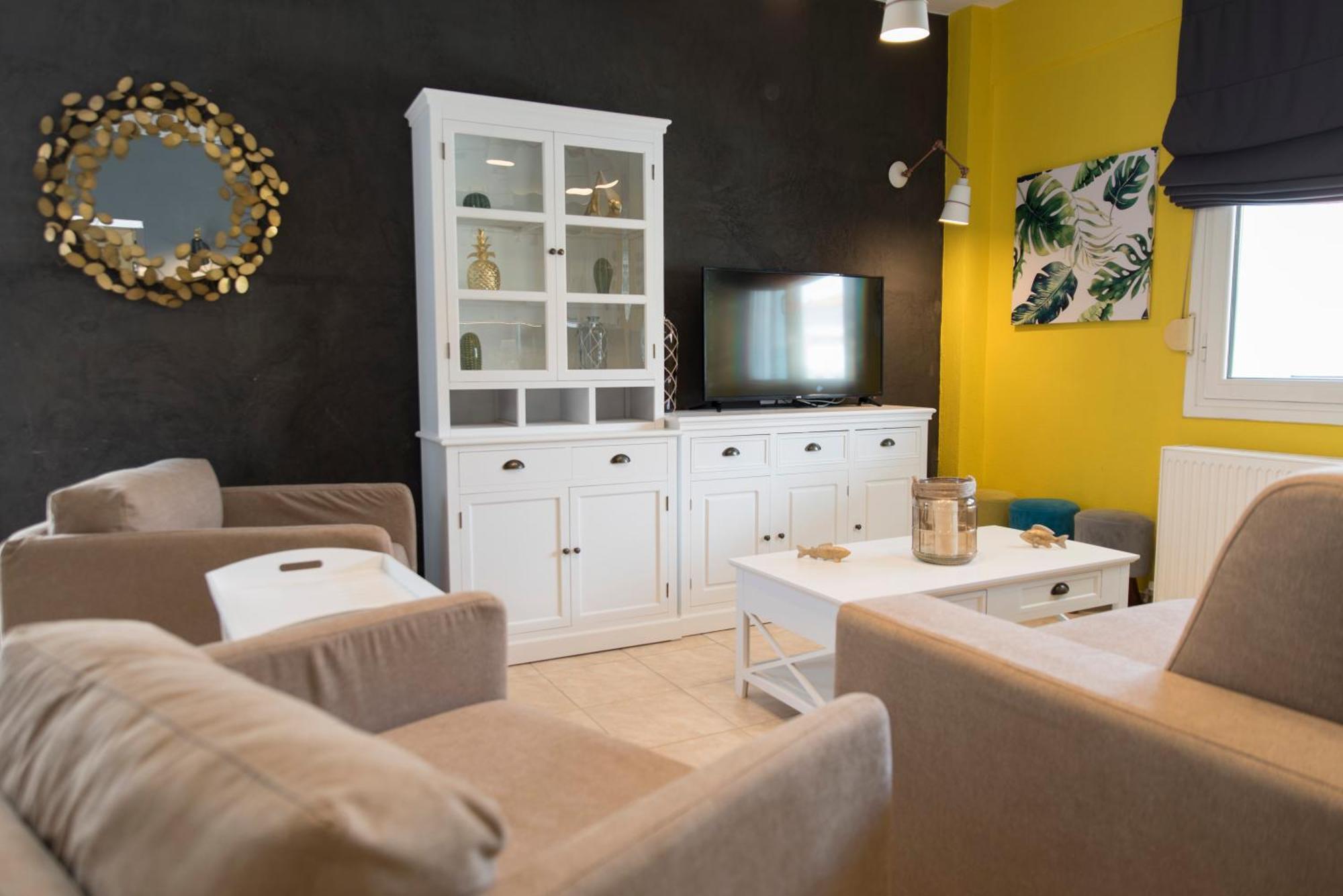 Ikies Luxury Apartments Ofrinion Exterior photo