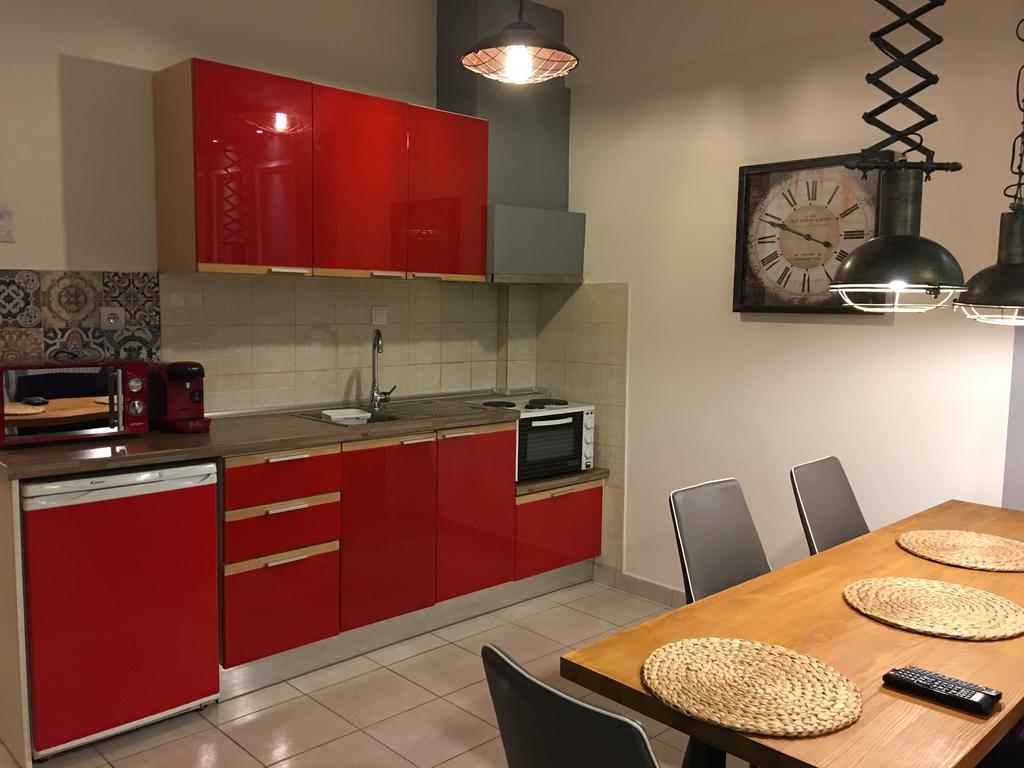 Ikies Luxury Apartments Ofrinion Exterior photo
