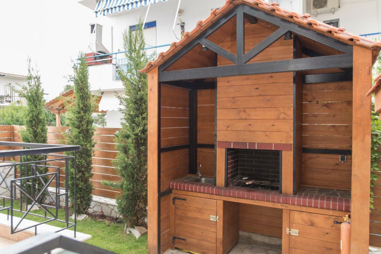 Ikies Luxury Apartments Ofrinion Exterior photo